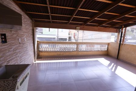 Casa para alugar com 80m², 2 quartos e sem vaga Casa para alugar com 80m², 2 quartos e sem vagaVaranda