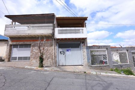 Casa para alugar com 80m², 2 quartos e sem vaga Casa para alugar com 80m², 2 quartos e sem vagaFachada