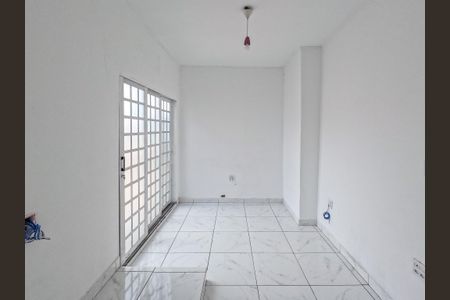 Casa para alugar com 2 quartos, 80m² em Vila Carolina, São Paulo