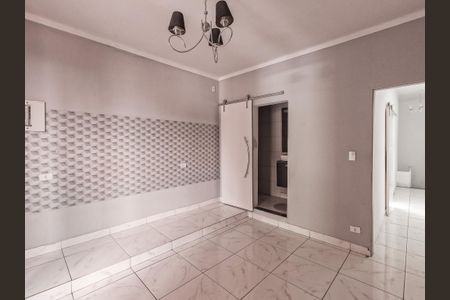 Casa para alugar com 2 quartos, 80m² em Vila Carolina, São Paulo