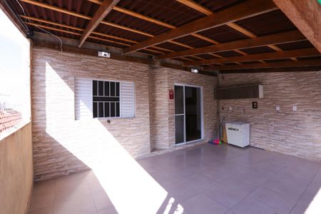 Casa para alugar com 80m², 2 quartos e sem vaga Casa para alugar com 80m², 2 quartos e sem vagaVaranda