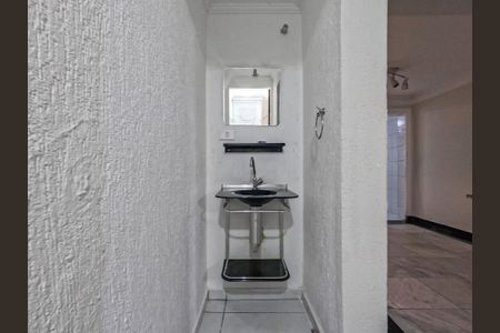 Casa à venda com 80m², 2 quartos e sem vagaLavabo