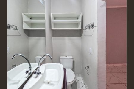 Casa à venda com 80m², 2 quartos e sem vagaLavabo