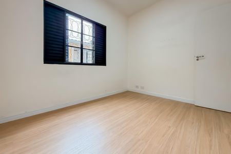 Casa à venda com 180m², 3 quartos e 2 vagasSuíte