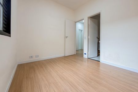 Casa à venda com 180m², 3 quartos e 2 vagasSuíte