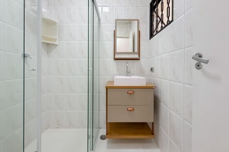 Casa à venda com 180m², 3 quartos e 2 vagasBanheiro Social