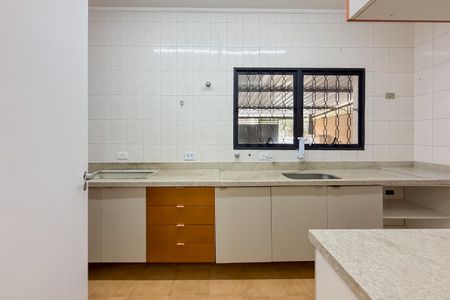 Casa à venda com 180m², 3 quartos e 2 vagasCozinha