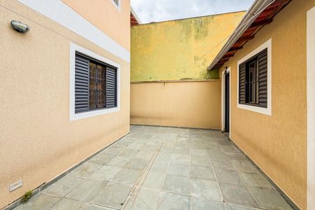 Casa à venda com 180m², 3 quartos e 2 vagasÁrea Externa
