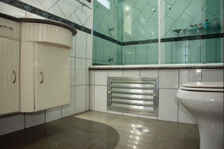 Casa à venda com 150m², 3 quartos e 4 vagasBanheiro da Suíte