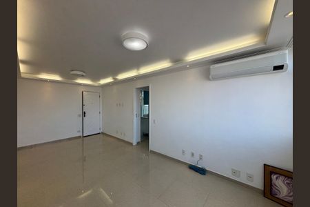 Apartamento à venda com 101m², 3 quartos e 1 vagaSala