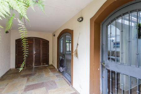 Casa à venda com 160m², 4 quartos e 4 vagas Casa à venda com 160m², 4 quartos e 4 vagasGaragem