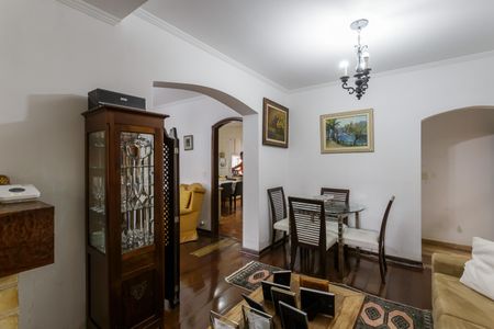 Casa à venda com 160m², 4 quartos e 4 vagas Casa à venda com 160m², 4 quartos e 4 vagasSala