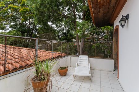 Casa à venda com 160m², 4 quartos e 4 vagas Casa à venda com 160m², 4 quartos e 4 vagasVaranda da Suíte 2