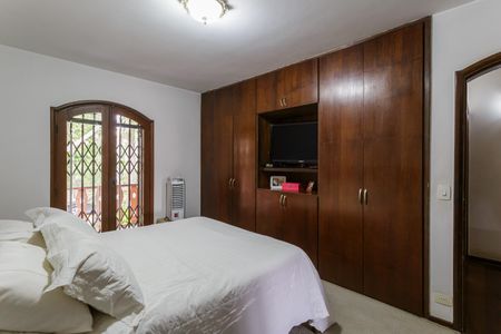 Casa à venda com 160m², 4 quartos e 4 vagas Casa à venda com 160m², 4 quartos e 4 vagasSuíte 2