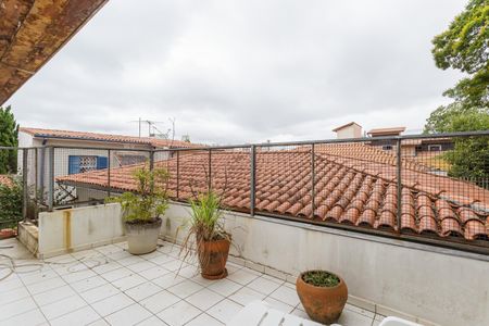 Casa à venda com 160m², 4 quartos e 4 vagas Casa à venda com 160m², 4 quartos e 4 vagasVaranda da Suíte 2