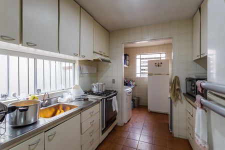 Casa à venda com 160m², 4 quartos e 4 vagas Casa à venda com 160m², 4 quartos e 4 vagasCozinha
