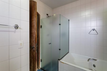 Casa à venda com 160m², 4 quartos e 4 vagas Casa à venda com 160m², 4 quartos e 4 vagasBanheiro das Suíte 1 e 2