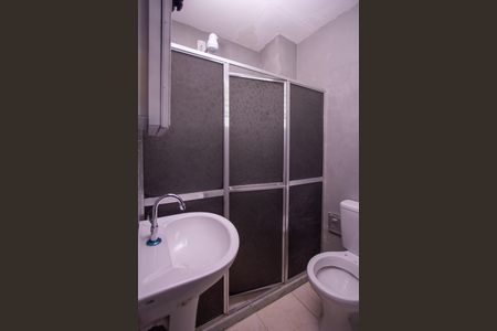 Apartamento para alugar com 60m², 2 quartos e sem vagaBanheiro