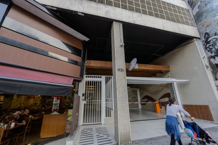 Apartamento à venda com 65m², 2 quartos e 1 vaga Apartamento à venda com 65m², 2 quartos e 1 vagaFachada