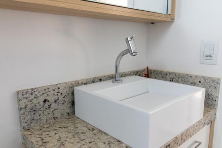 Apartamento à venda com 76m², 3 quartos e 2 vagas Apartamento à venda com 76m², 3 quartos e 2 vagasBanheiro social