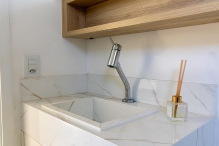 Apartamento à venda com 76m², 3 quartos e 2 vagas Apartamento à venda com 76m², 3 quartos e 2 vagasBanheiro da Suíte