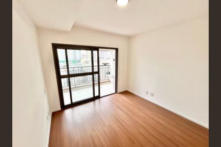 Studio à venda com 28m², 1 quarto e sem vaga Studio à venda com 28m², 1 quarto e sem vagaSala/Cozinha