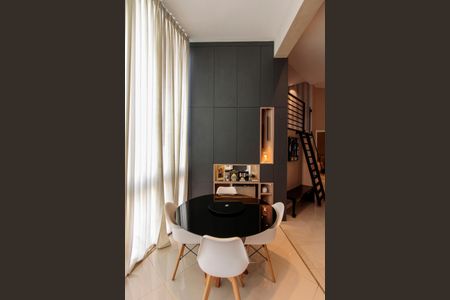 Apartamento para alugar com 77m², 2 quartos e 2 vagas Apartamento para alugar com 77m², 2 quartos e 2 vagasSala