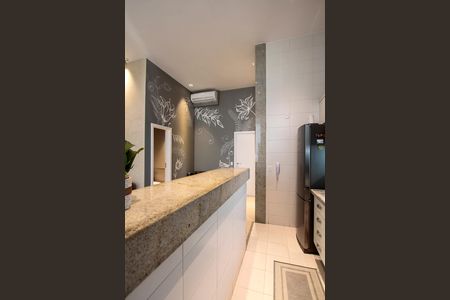 Apartamento para alugar com 77m², 2 quartos e 2 vagas Apartamento para alugar com 77m², 2 quartos e 2 vagasCozinha integra