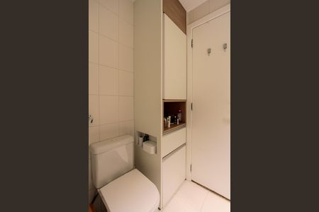 Apartamento para alugar com 77m², 2 quartos e 2 vagas Apartamento para alugar com 77m², 2 quartos e 2 vagasBanheiro Quarto 1 suíte