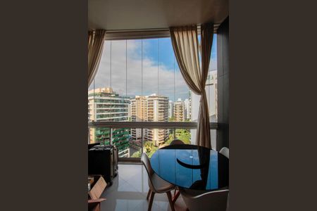 Apartamento para alugar com 77m², 2 quartos e 2 vagas Apartamento para alugar com 77m², 2 quartos e 2 vagasVista