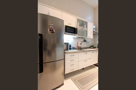 Apartamento para alugar com 77m², 2 quartos e 2 vagas Apartamento para alugar com 77m², 2 quartos e 2 vagasCozinha integra