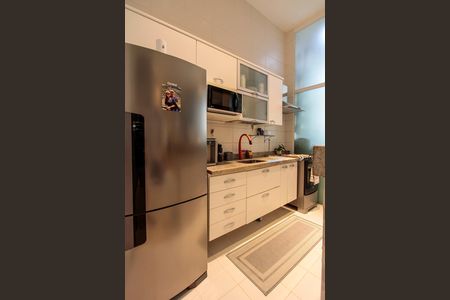 Apartamento para alugar com 77m², 2 quartos e 2 vagas Apartamento para alugar com 77m², 2 quartos e 2 vagasCozinha integra