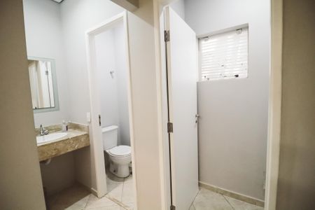 Casa para alugar com 90m², 2 quartos e sem vaga Casa para alugar com 90m², 2 quartos e sem vagaBanheiro