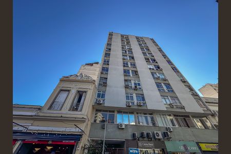 Fachada de apartamento para alugar com 1 quarto, 28m² em Centro, Rio de Janeiro