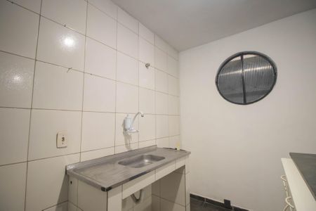 Cozinha de casa para alugar com 1 quarto, 48m² em Zé Garoto, São Gonçalo