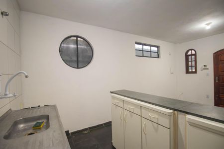 Cozinha de casa para alugar com 1 quarto, 48m² em Zé Garoto, São Gonçalo