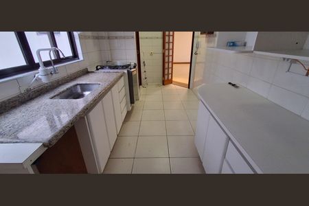 Apartamento à venda com 296m², 3 quartos e 3 vagasCozinha 