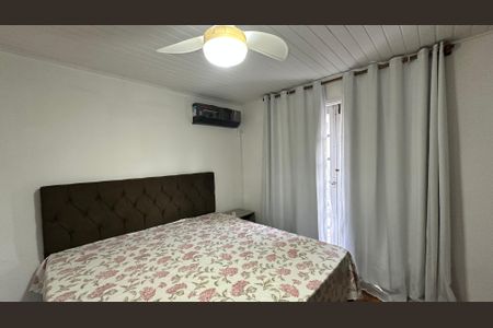 Casa de condomínio para alugar com 120m², 4 quartos e 5 vagasSuíte
