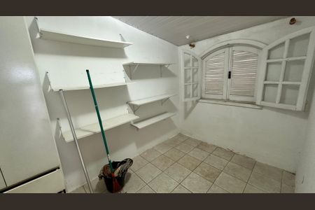 Casa de condomínio para alugar com 120m², 4 quartos e 5 vagasQuarto de Serviço