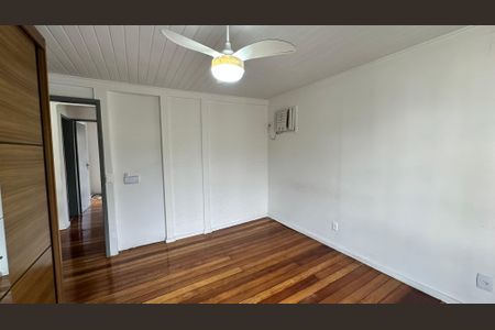 Casa de condomínio para alugar com 120m², 4 quartos e 5 vagasQuarto 2