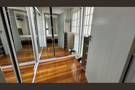 Casa de condomínio para alugar com 120m², 4 quartos e 5 vagasCloset Suíte