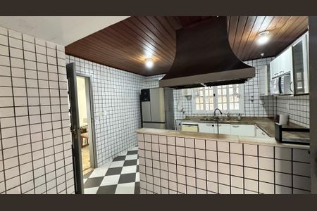 Casa de condomínio para alugar com 120m², 4 quartos e 5 vagasCozinha