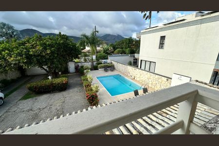 Casa de condomínio para alugar com 120m², 4 quartos e 5 vagasVaranda