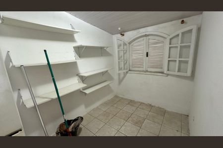 Casa de condomínio para alugar com 120m², 4 quartos e 5 vagasQuarto de Serviço