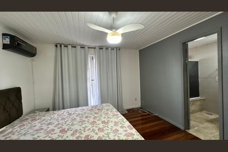 Casa de condomínio para alugar com 120m², 4 quartos e 5 vagasSuíte