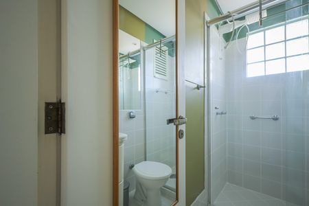 Apartamento para alugar com 75m², 2 quartos e 2 vagasBanheiro da Suíte