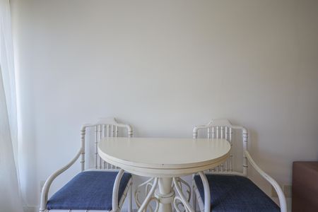 Sala de apartamento para alugar com 2 quartos, 75m² em Petrópolis, Porto Alegre