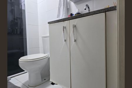 Apartamento para alugar com 63m², 2 quartos e 1 vaga Apartamento para alugar com 63m², 2 quartos e 1 vagaBanheiro da Suíte