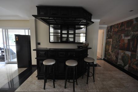 Casa para alugar com 800m², 3 quartos e 4 vagasSala de TV