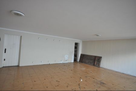 Garagem de casa para alugar com 3 quartos, 800m² em Vila Albertina, São Paulo